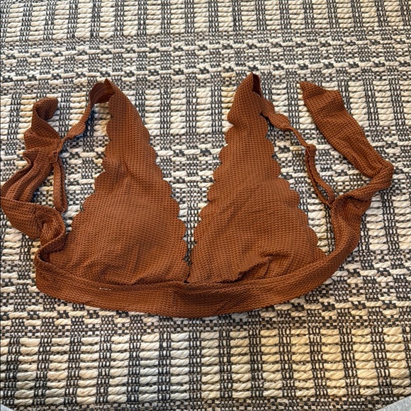 Aerie Rust Scalloped Bikini Top - Picture 1 of 3
